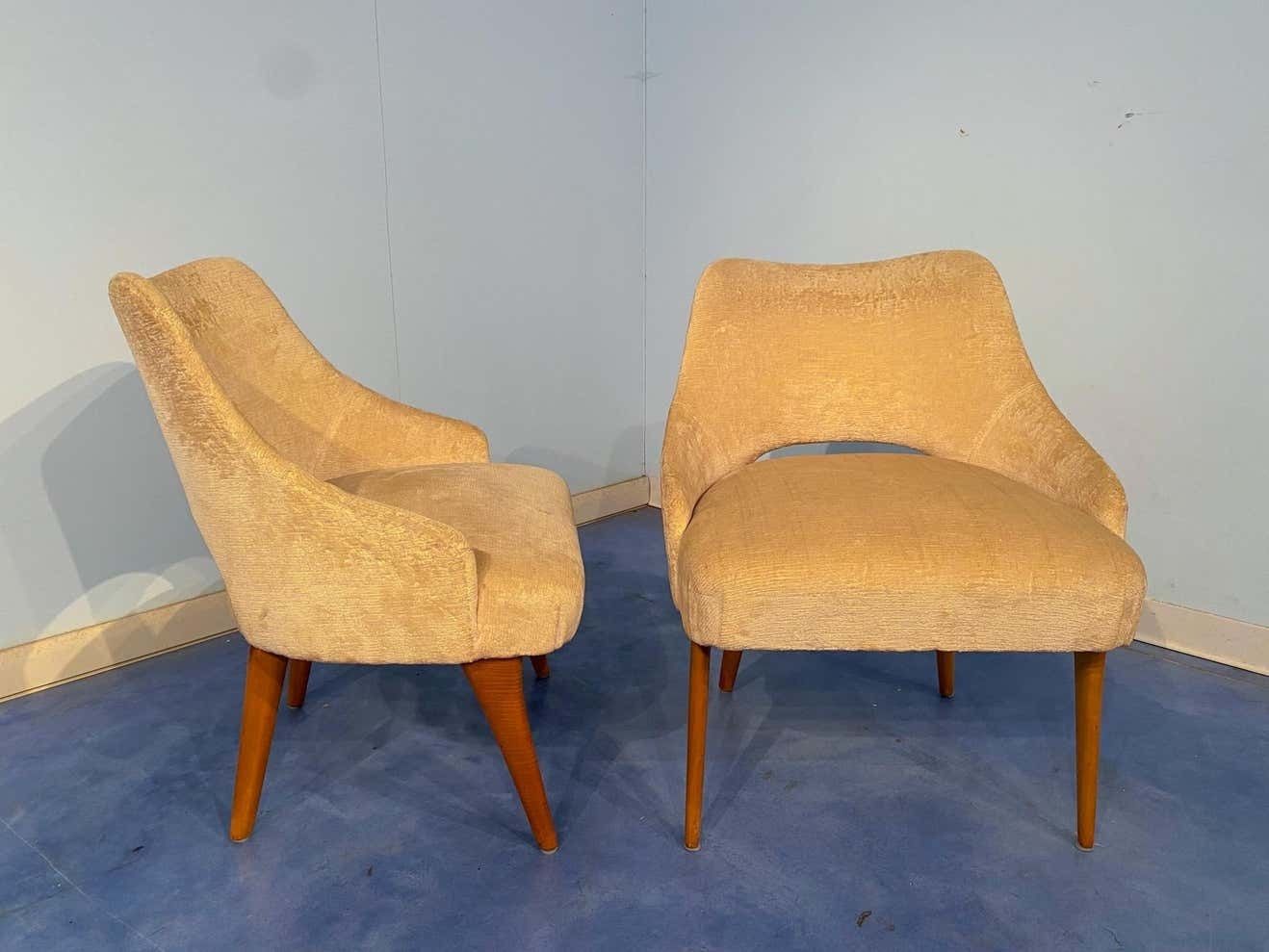 A Couple Of Italian Mid Century Bed Chairs In Yellow Velvet By Vittorio Dassi photo vinterior