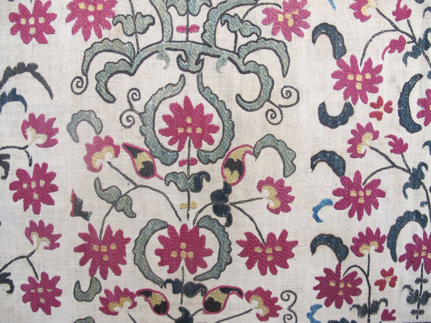 Silk Embroidered Suzani, Circa 1870, 2.70m X 1.60m (8'11" X 5'3") photo Textiles