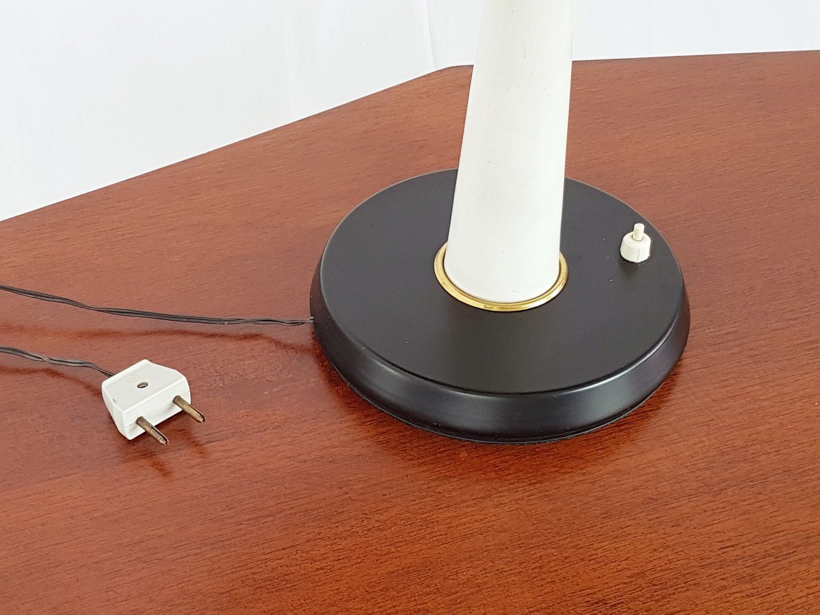Mid Century Italian Black & White Table Lamp In Metal & Brass photo vintage