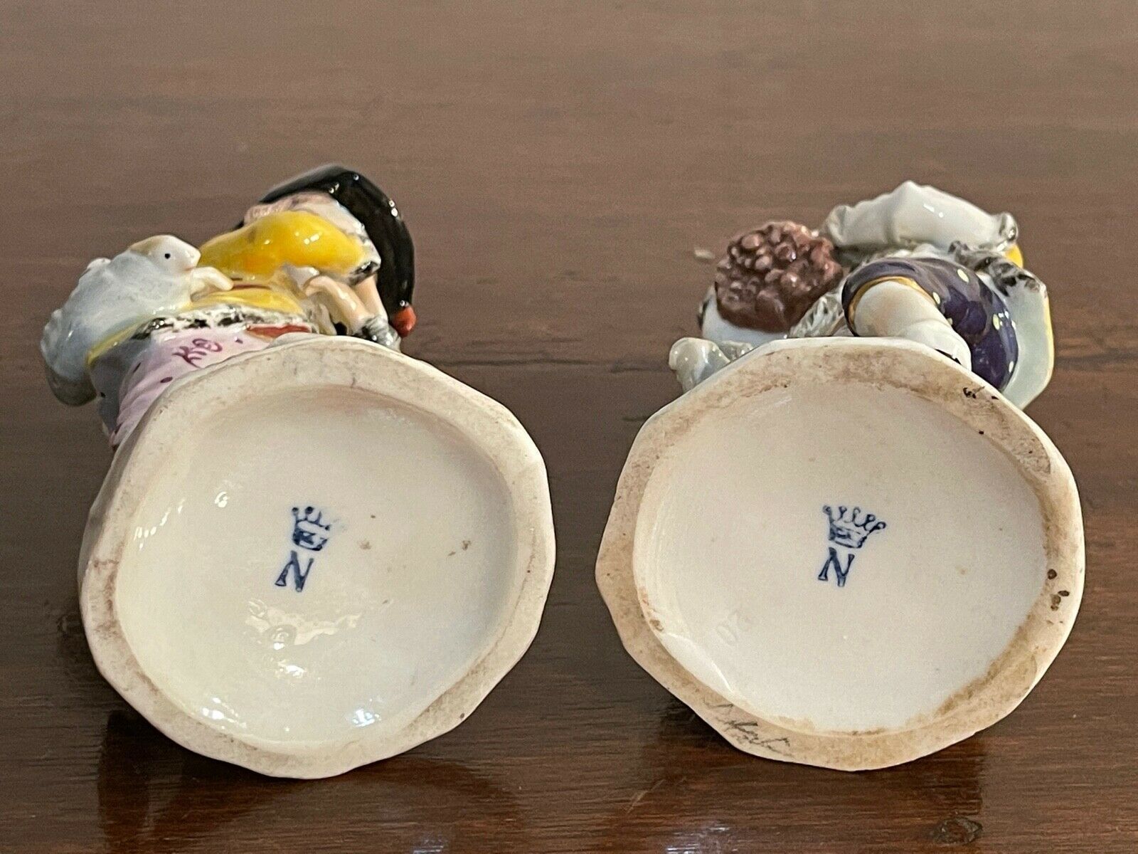 Pair Of Capodimonte Ceramics, Pair Of Kids "Hat And Wood photo vinterior