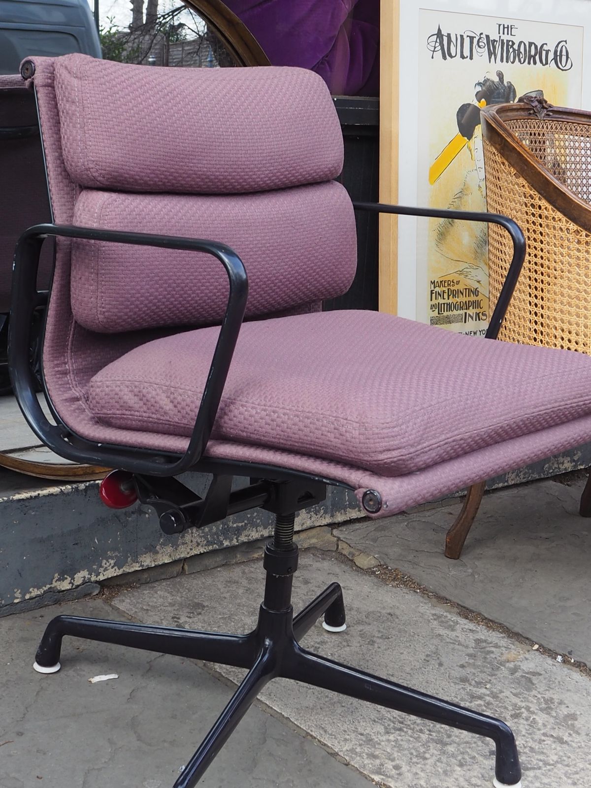 Herman Miller Softpad Management Chair