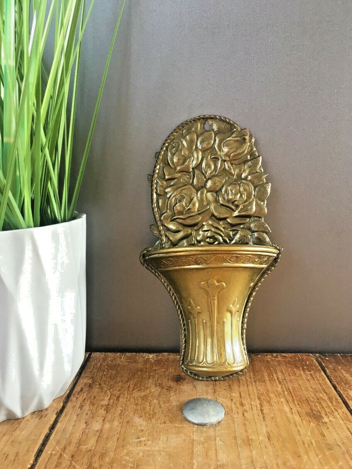 Fine Antique English Brass Repousse Work Wall Pocket Spill Vase Holder Rose 1052 photo vinterior