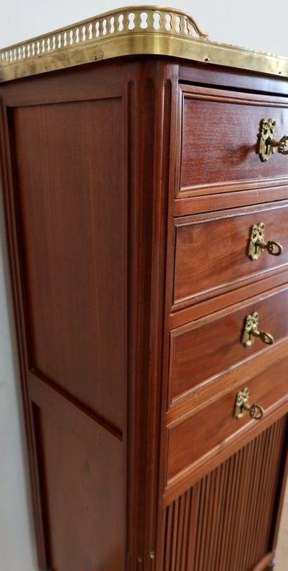 photo vintage Small Mahogany Chest Of Drawers, Louis XVI Style   Late 19th Century