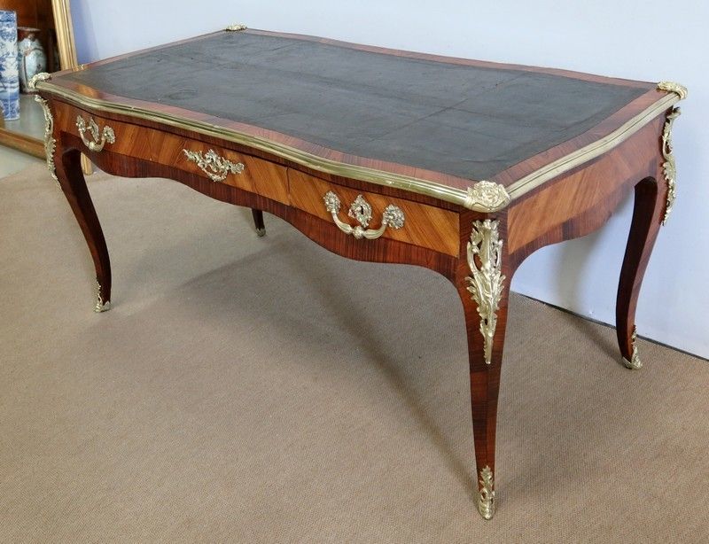 Ceremonial Desk In Rosewood And Violette Wood, Louis XV Style   2nd Half Of The 19th Century photo for sale