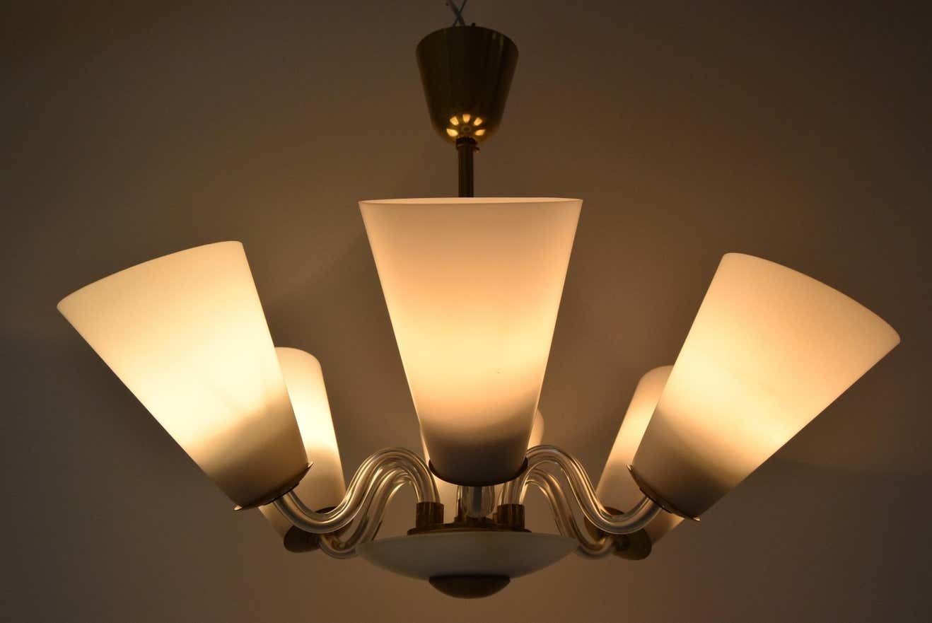 photo vintage Mid Century Chandelier/Kamenicky Senov,1960's.
