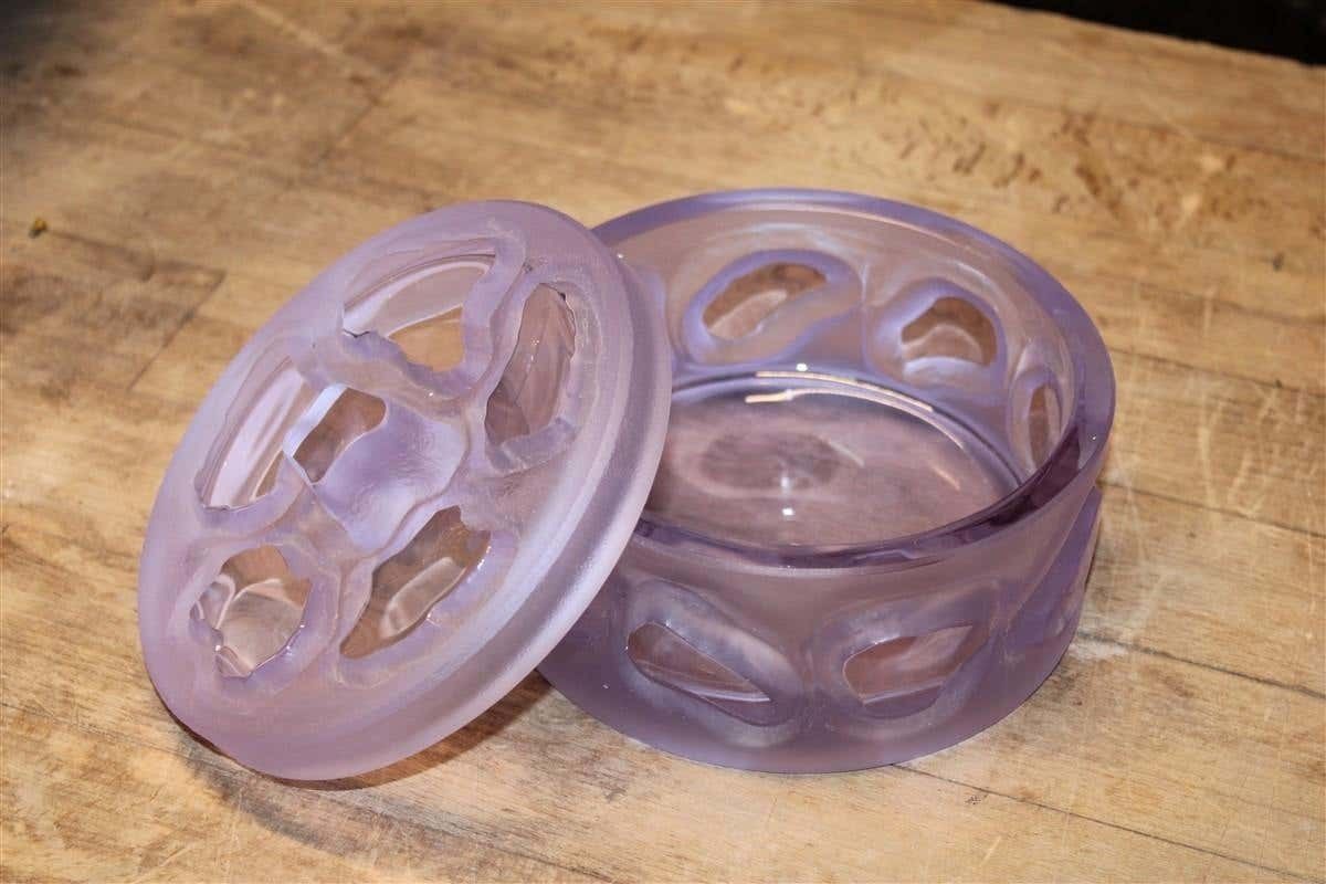 709.0 Round Box In Thick Heavy Crystal Italian Design 1950s Midcentury Wisteria Color photo