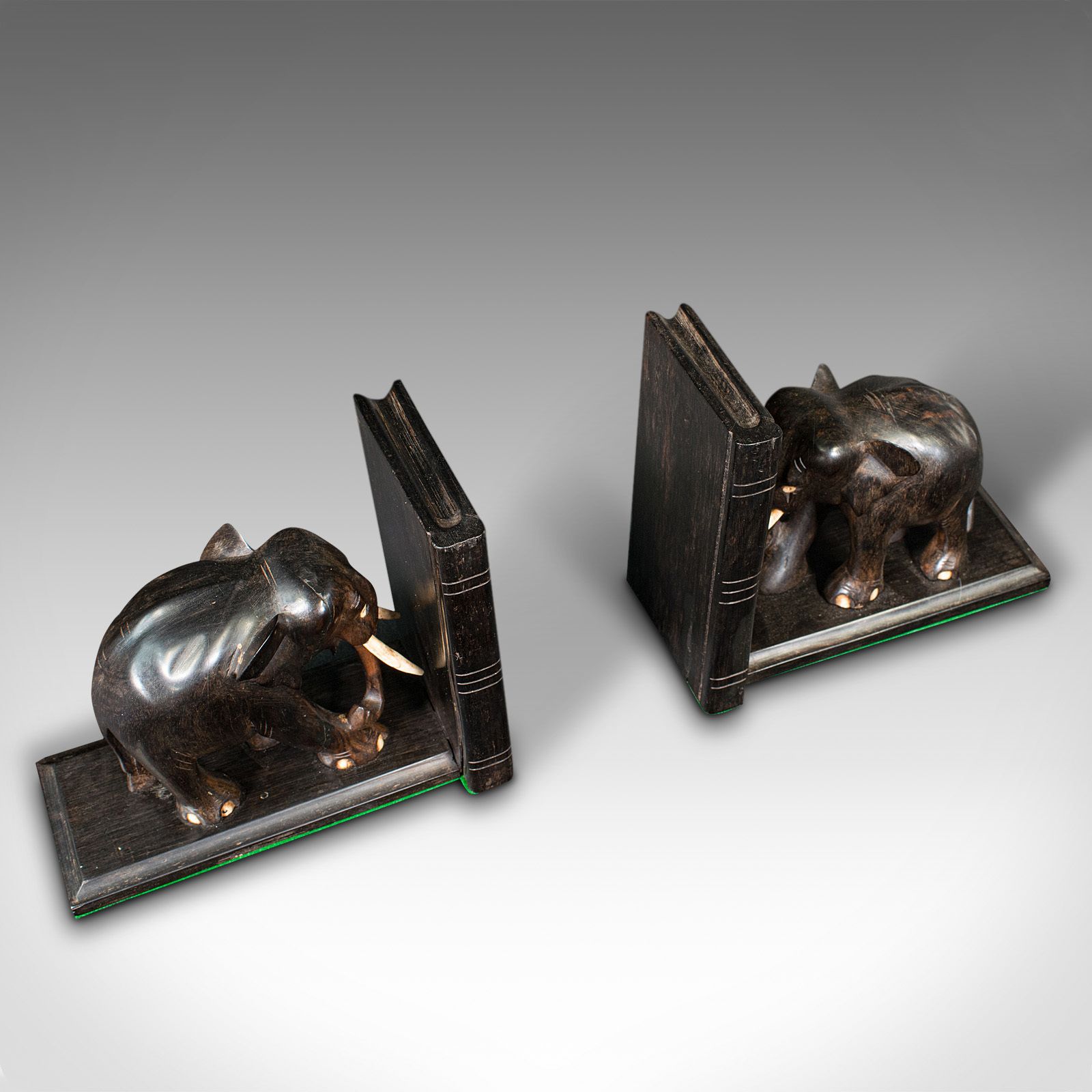 Pair Of Small Antique Elephant Bookends, Anglo Indian, Ebony, C.1890 photo vintage