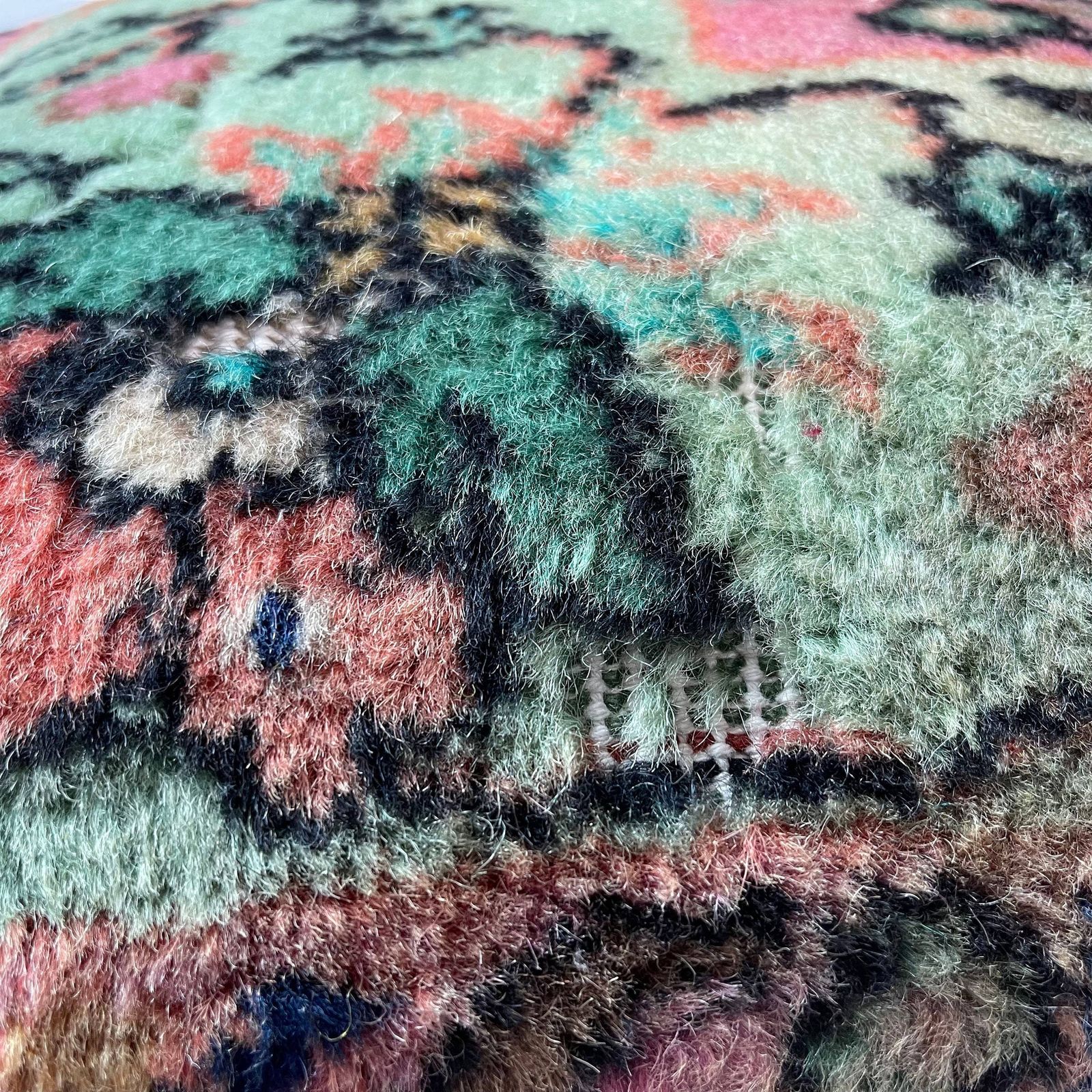 Vintage Hand Made Rug Cushion Cover, Decorative Rug Pillow Cover, Large Vintage Turkish Rug Cushion Cover photo vinterior