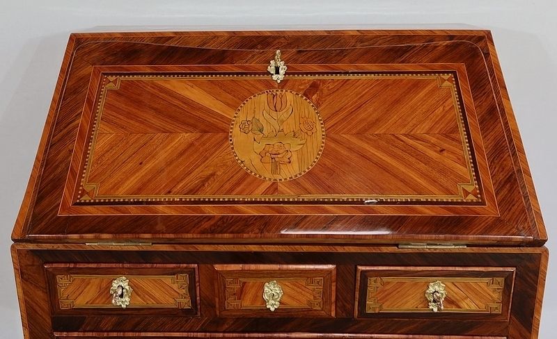 photo for sale Mid Slope Desk In Precious Wood, Louis XV Period – 18th Century