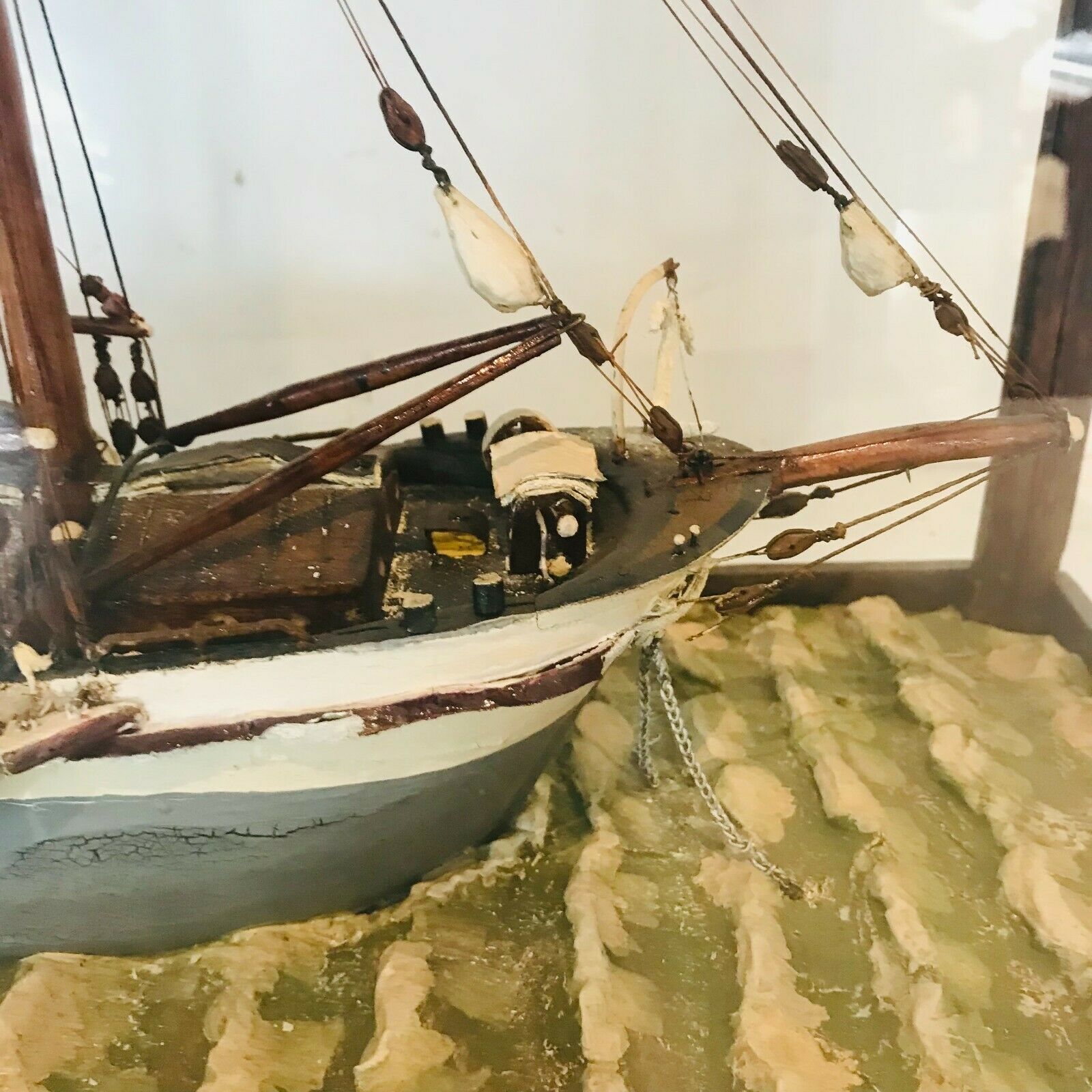 Old Model Of A 20th Century Sailboat photo 706.86539325
