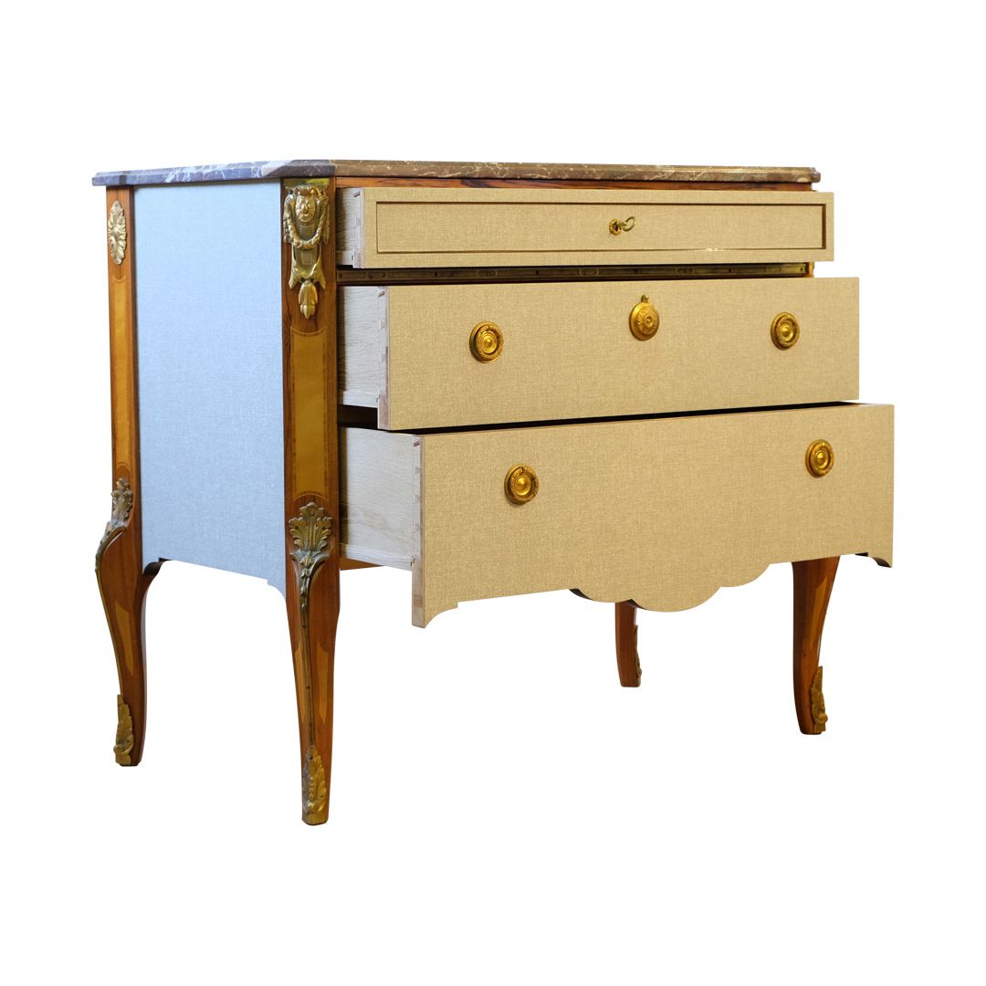 Gustavian Haupt Chest With Three Drawers With A Linen Fabric Design photo 3000.0