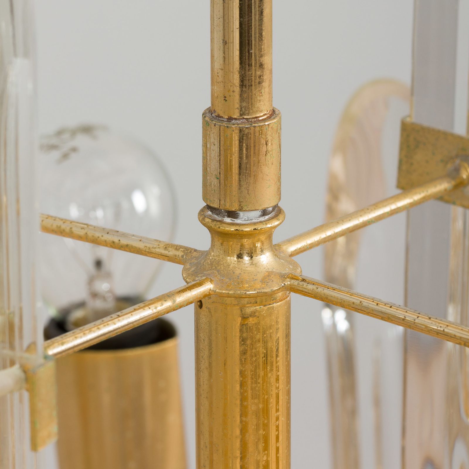 Gaetano Sciolari Large Gold Brass & Crystal Glass Chandelier, Italy, 70s photo vinterior