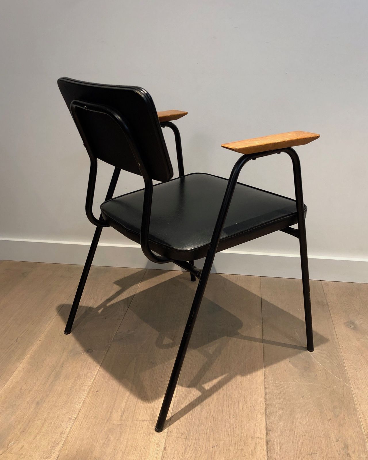 photo furniture Pair Of Black Lacquered Armchairs By Willy Van De Meeren, Circa 1950