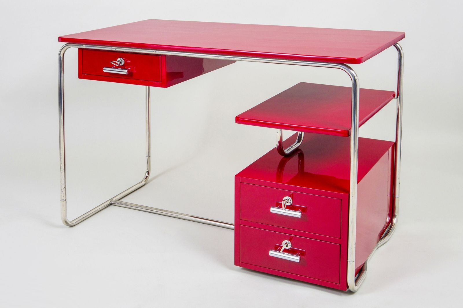 Red Bauhaus Writing Desk Made In 1930s Germany   Restored photo vinterior