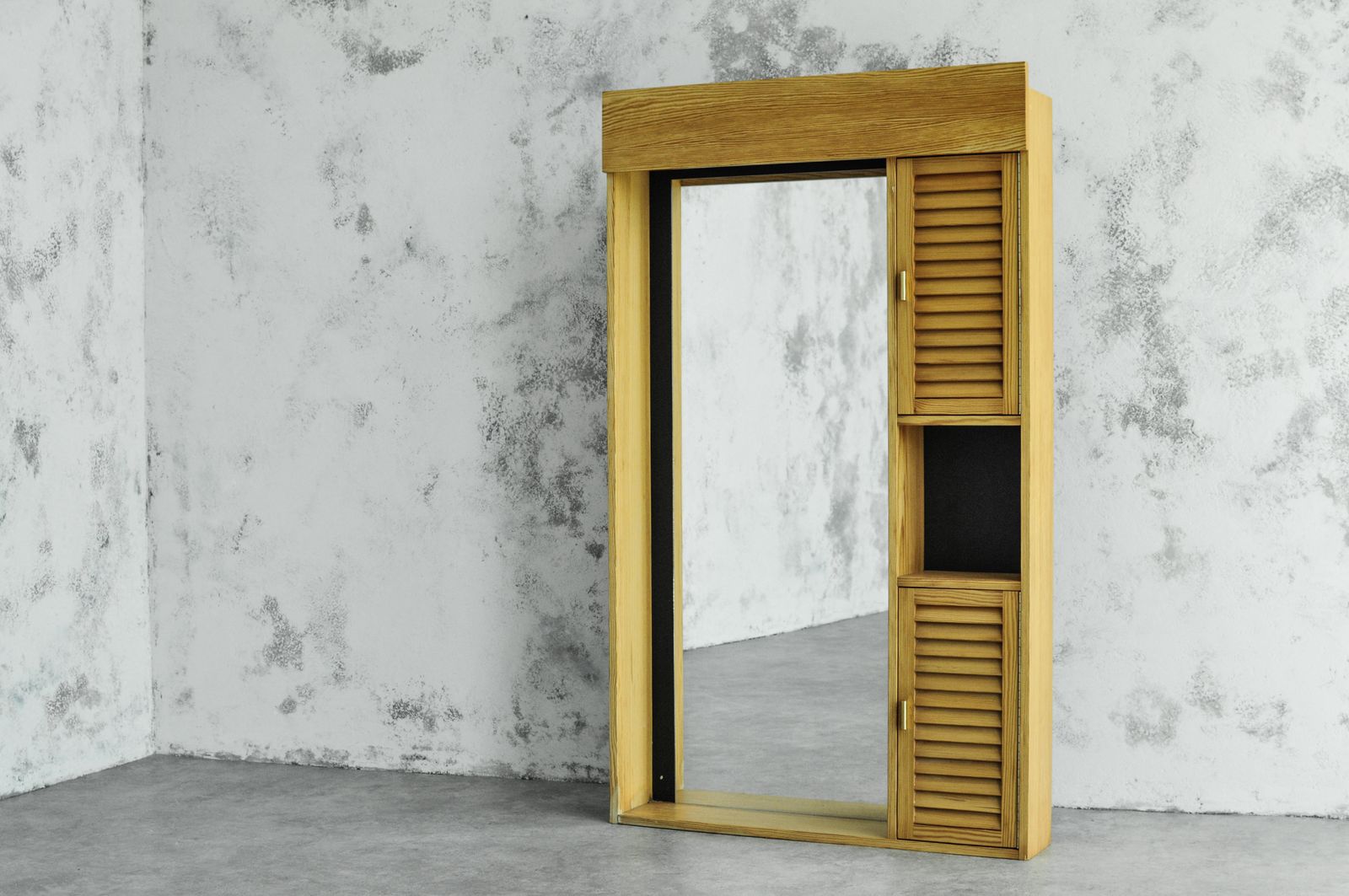 Anteroom Cabinet With Mirror Pine