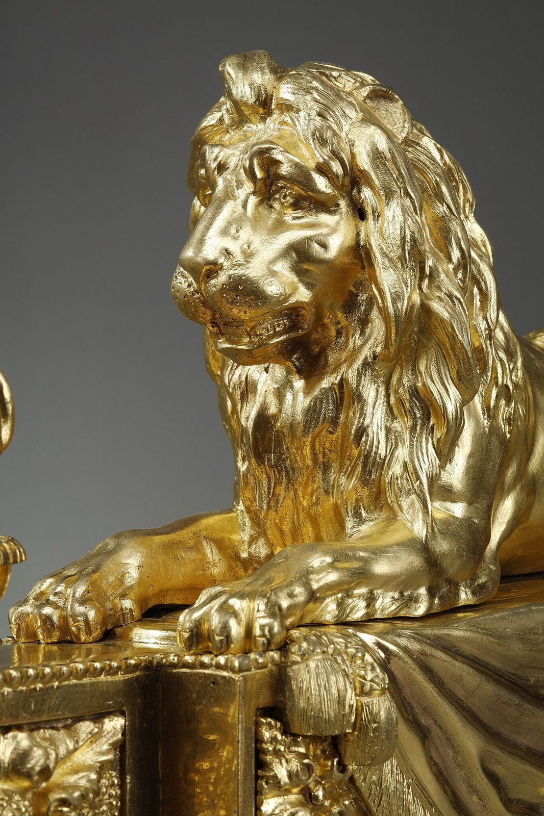 photo buy Pair Of Andirons With Lions In Bronze Chased And Gilded