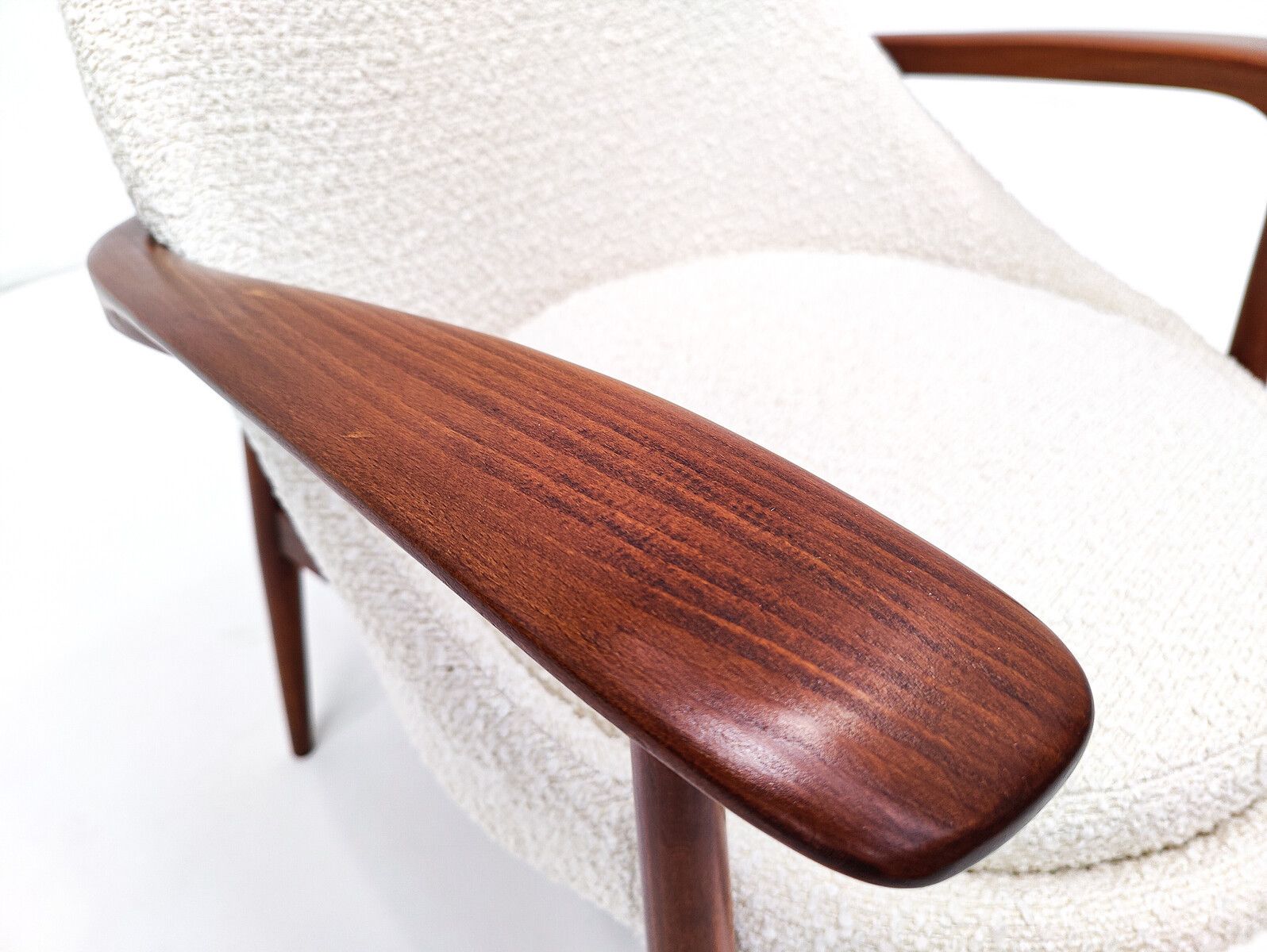 Furniture Pair Of Mid Century Armchairs In White Boucle photo