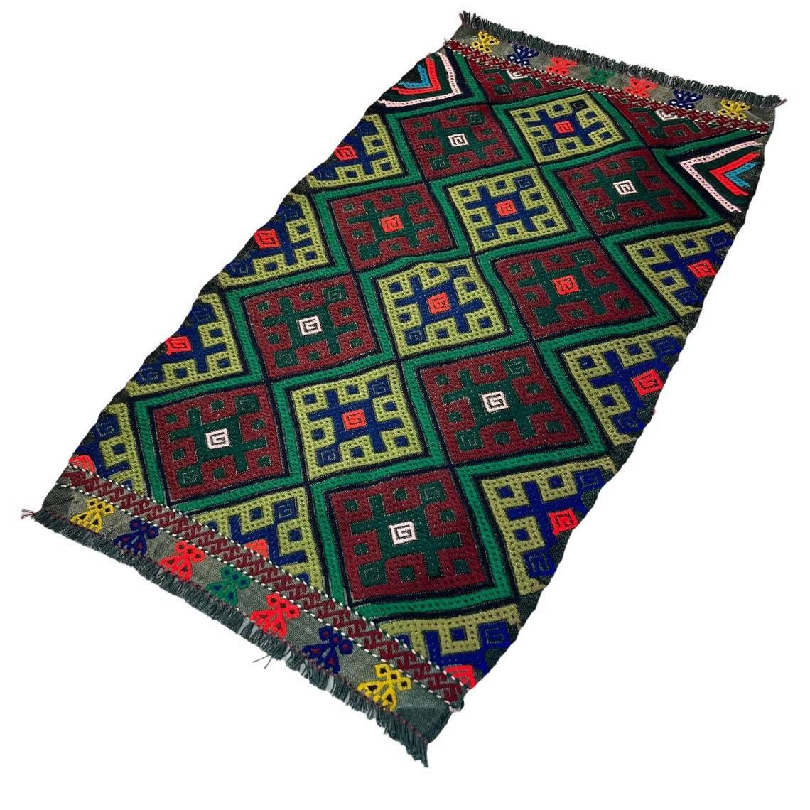 photo furniture Traditional Turkish Mini Kilim Rug , Vintage Anatolian Turkish Kilim Rug