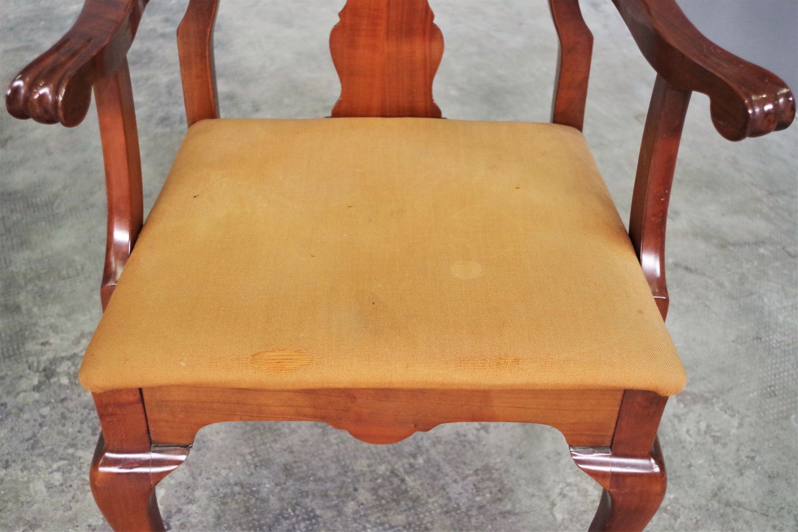 Original Antique Queen Anne Armchair, In Mahogany And Leather photo for sale