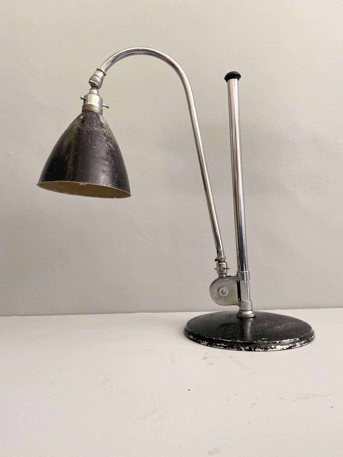580.0 Bestlite Bl1 Desk Lamp By Robert Dudley Best, Circa 1950. photo