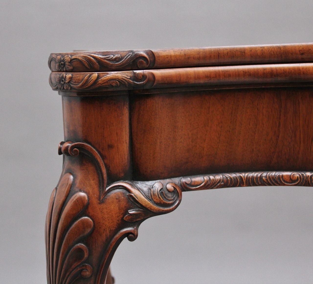 Furniture Early 20th Century Walnut Card Table By Howard & Co London photo