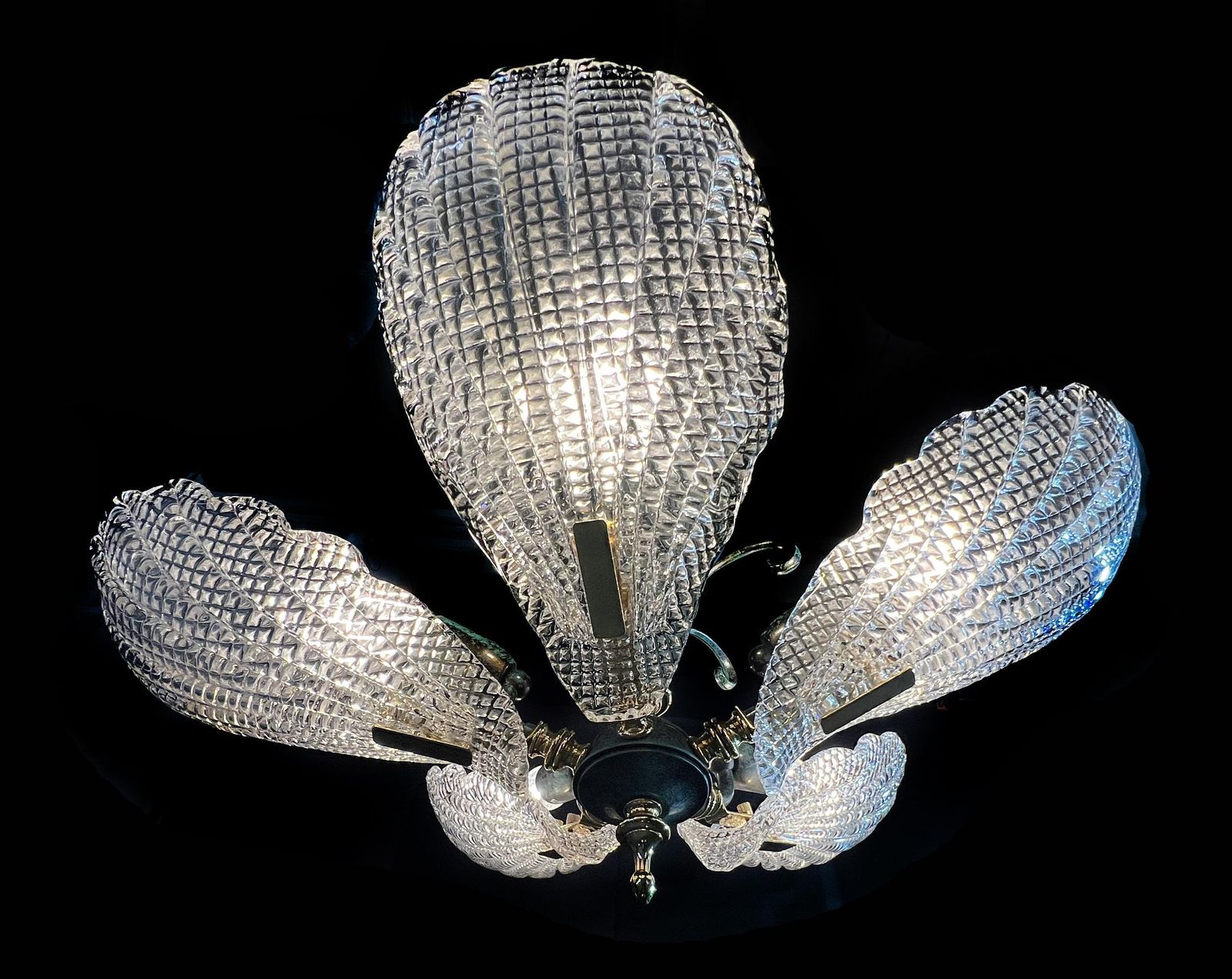 Italian Chandelier Five Leaves With Golden Details, Murano 1990 photo vinterior