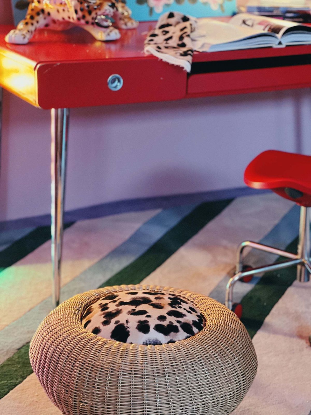 Red Lacquered 1980s Desk By Raul Barbieri photo furniture