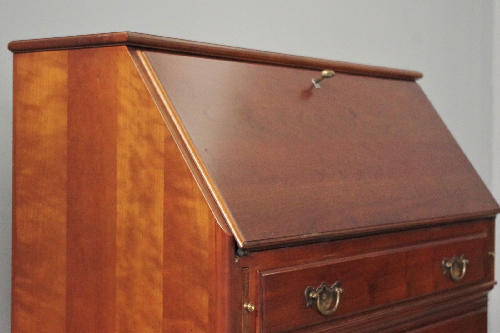 photo furniture Cabinet/Chest Of Drawers With Folding Door Fantoni Years 70/80
