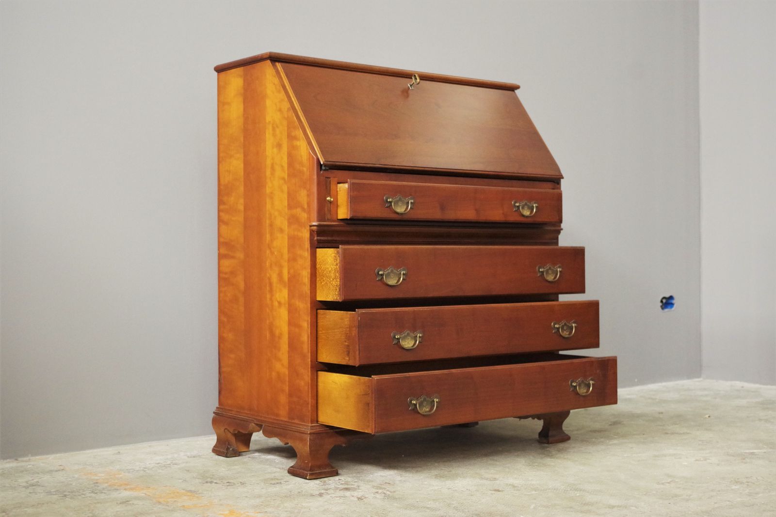 photo vintage Cabinet/Chest Of Drawers With Folding Door Fantoni Years 70/80