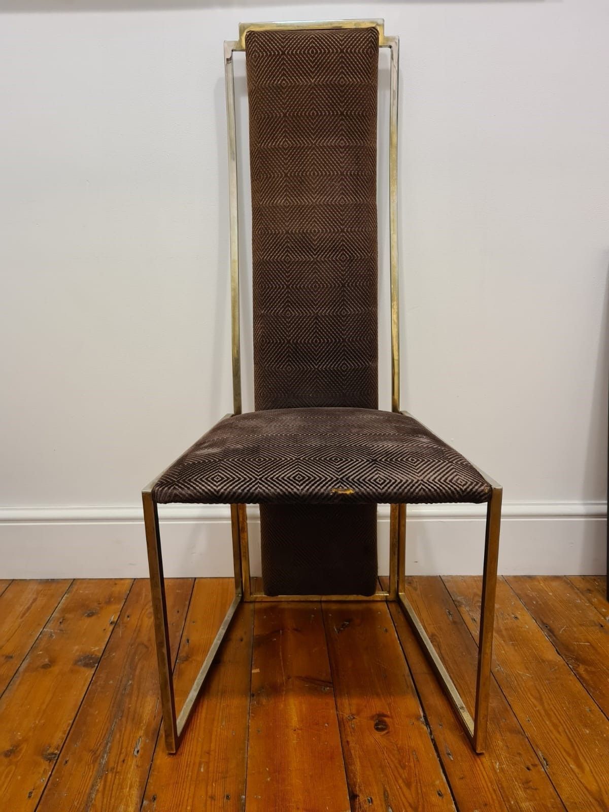 photo vinterior Exceptional & Rare Dining Chairs By Alain Delon