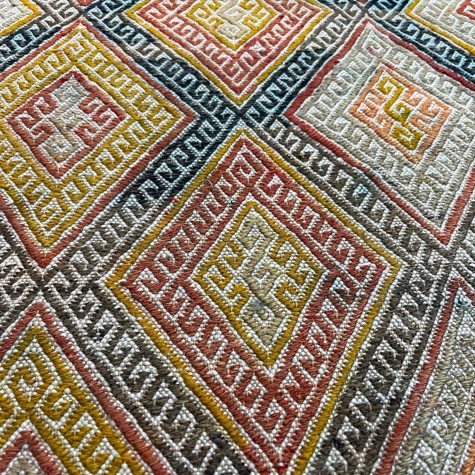 Traditional Turkish Mini Kilim Rug , Vintage Anatolian Turkish Kilim Rug , 99 X 45 Cm photo for sale