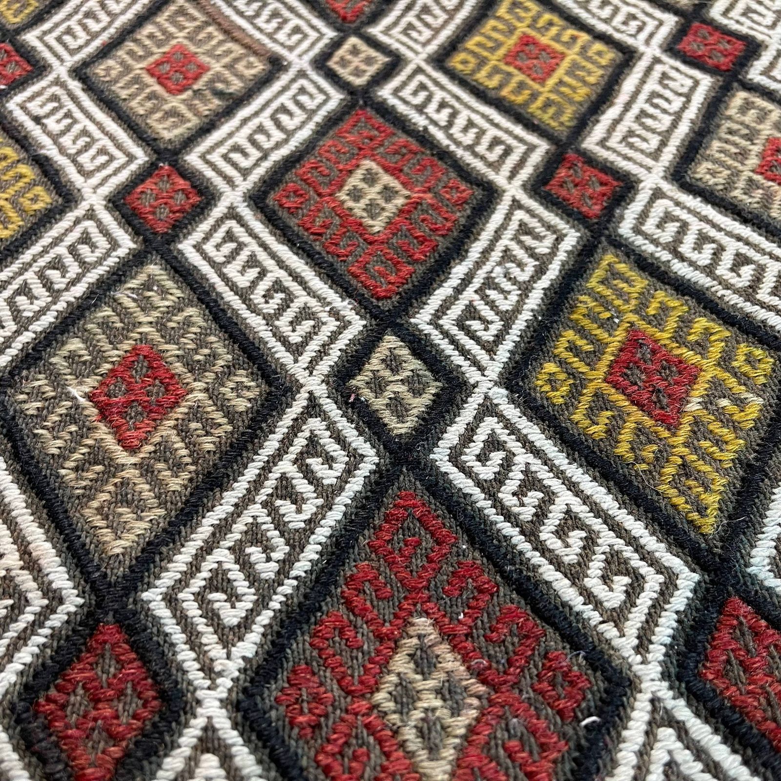 Traditional Turkish Mini Kilim Rug , Vintage Anatolian Turkish Kilim Rug , 95 X 47 Cm photo buy