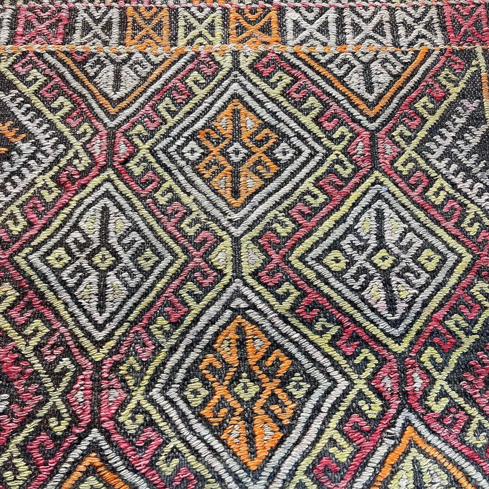 photo for sale Traditional Turkish Mini Kilim Rug , Vintage Anatolian Turkish Kilim Rug , 90 X 52 Cm