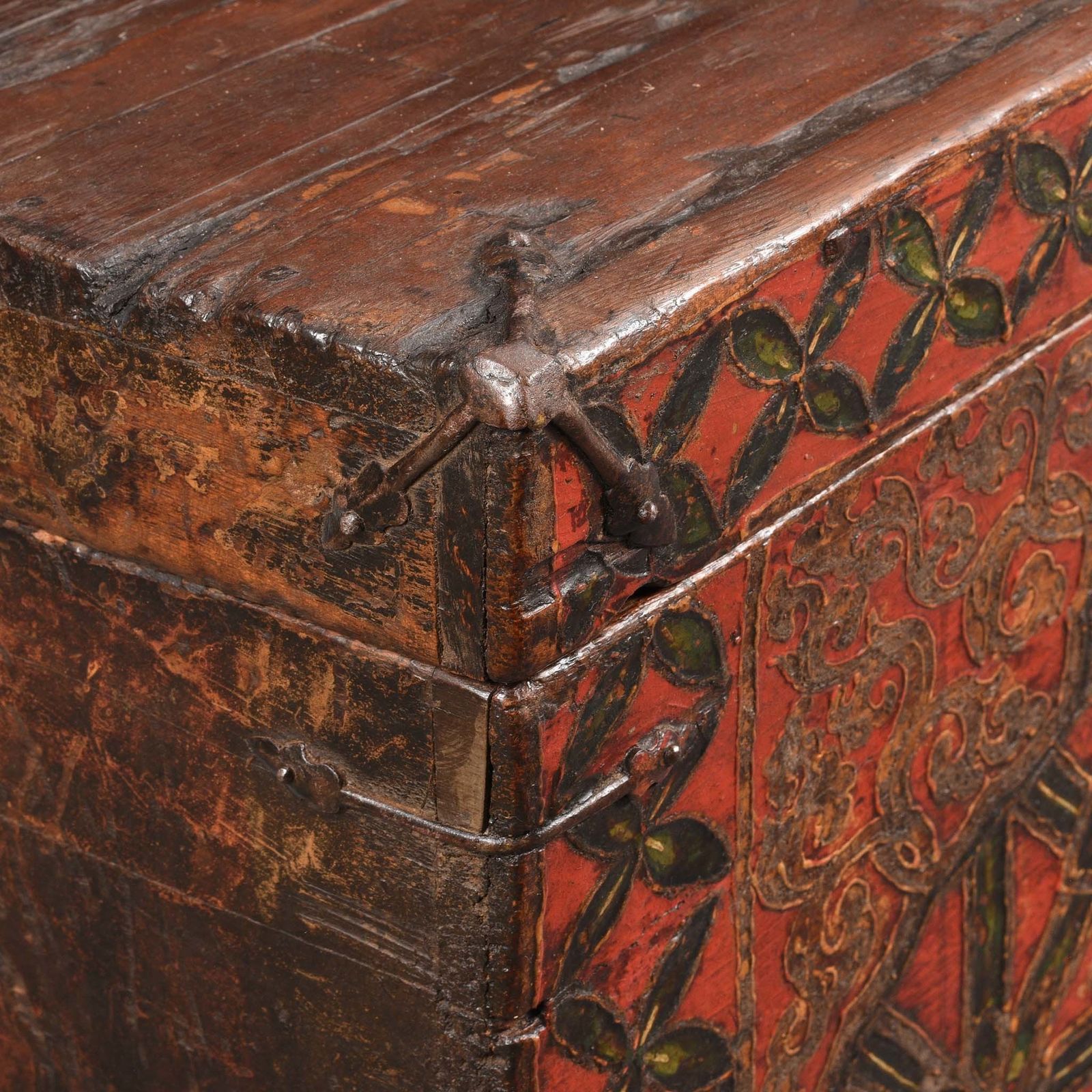 photo furniture Antique Painted Tibetan 'Double Dragon' Storage Chest 17th Century
