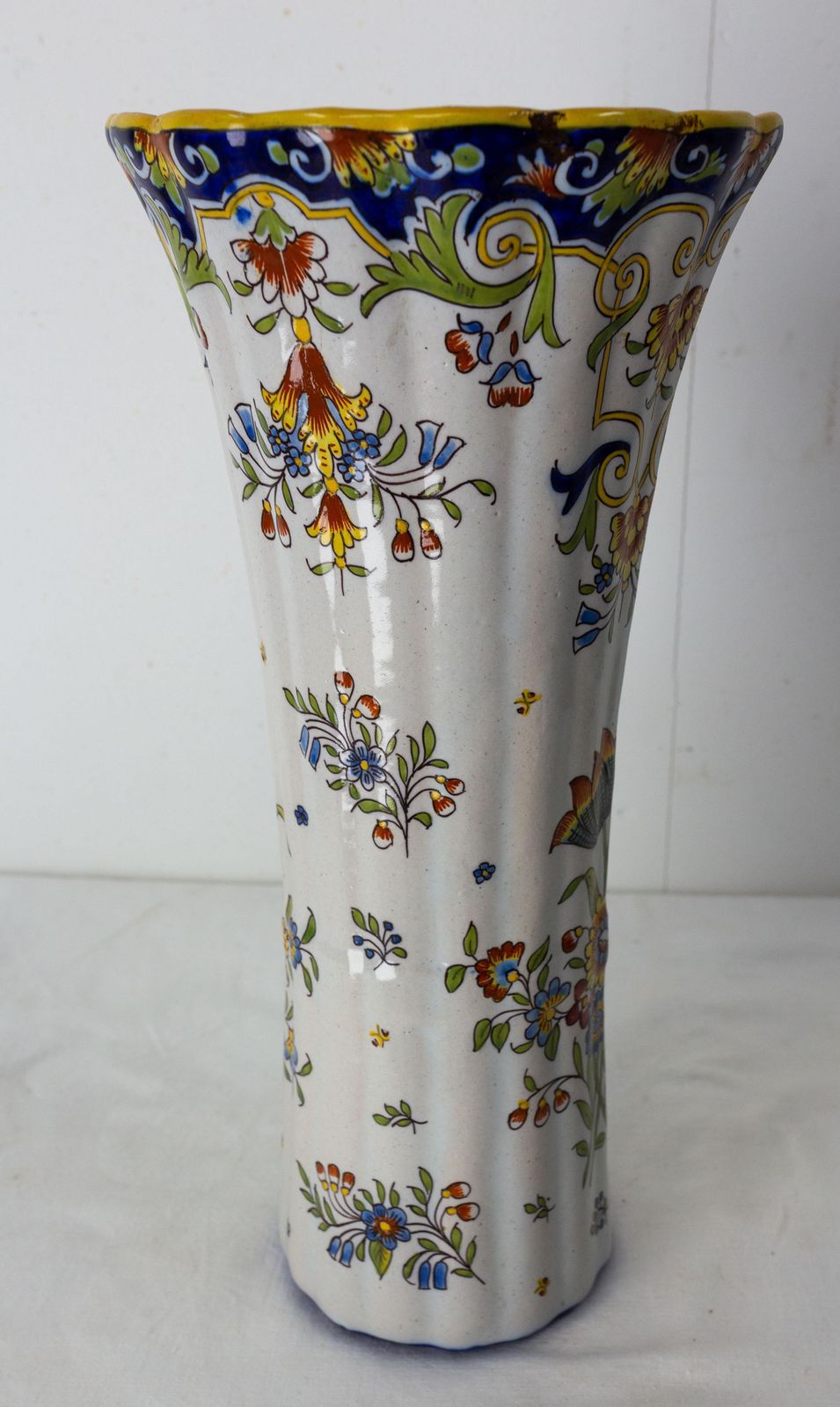 Vase en faïence Vieux Rouen à décors végétaux Art Nouveau, vers 1900 photo 434.35