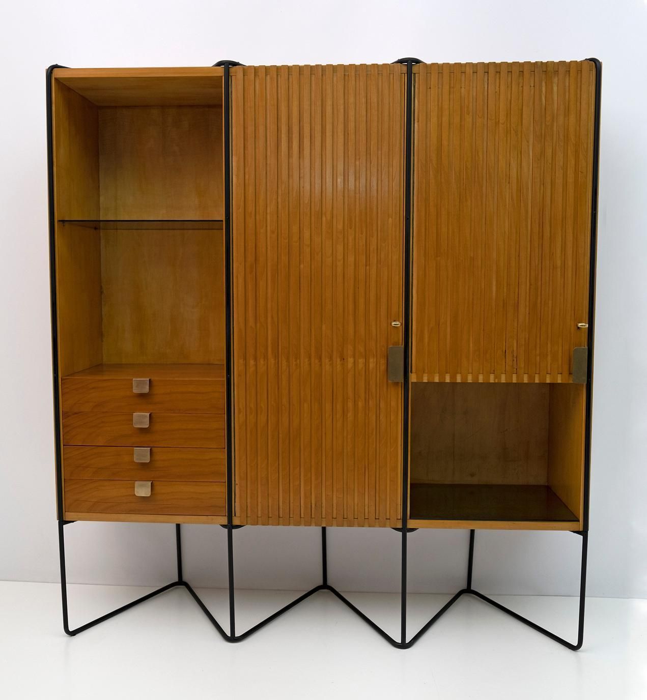 Taichiro Nakai Teak Wall Cabinet By Consorzio La Permanente Mobili, 1950s photo for sale
