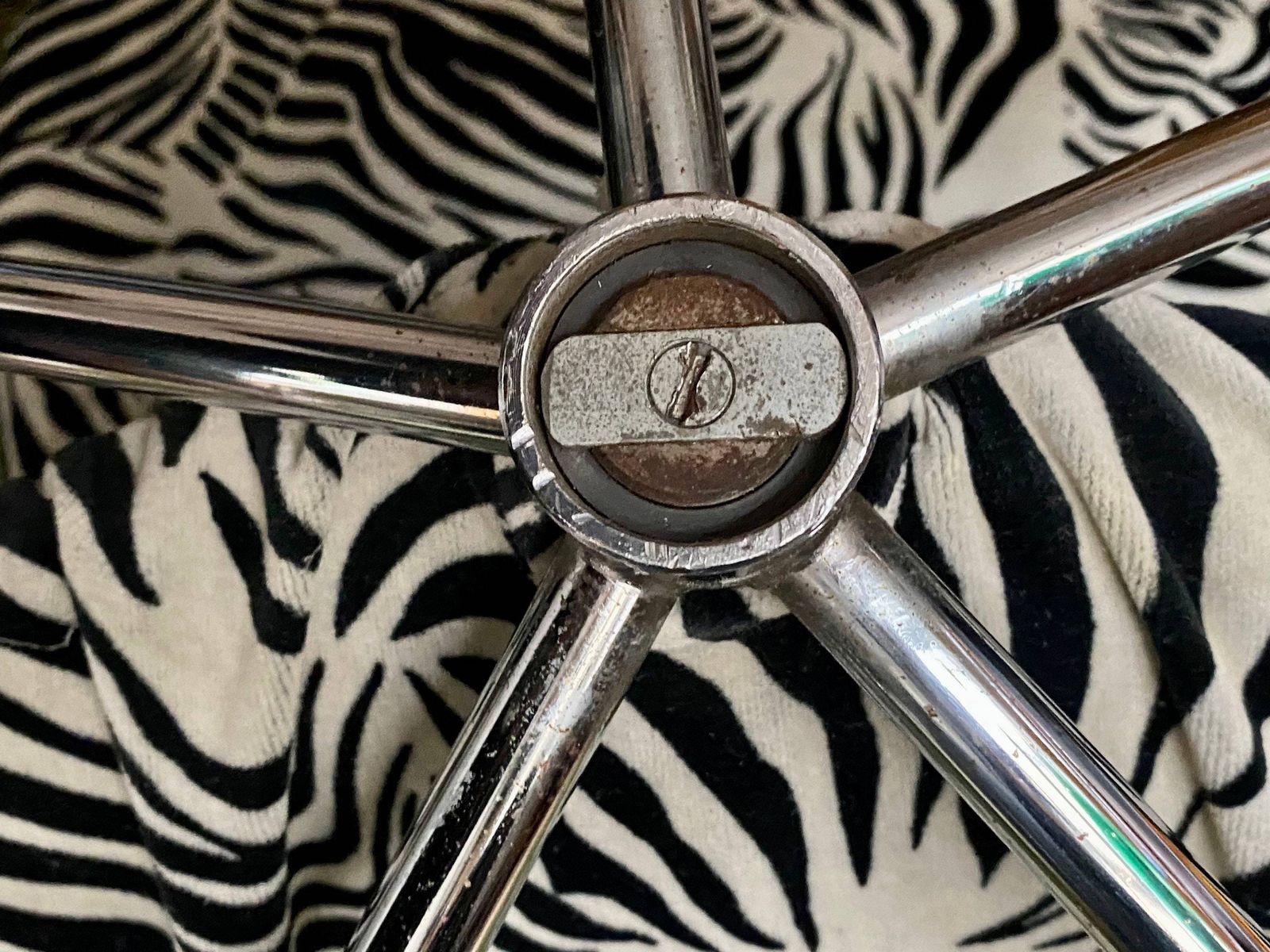 photo for sale Pair Of Verner Panton For Fritz Hansen System 1 2 3 Zebra Print Chairs