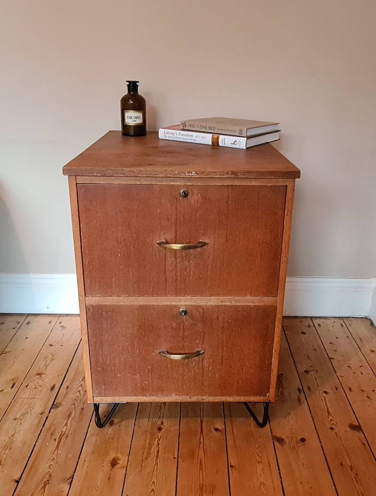 Vintage Teak Set Of Drawers / Bar / Filing Cabinet