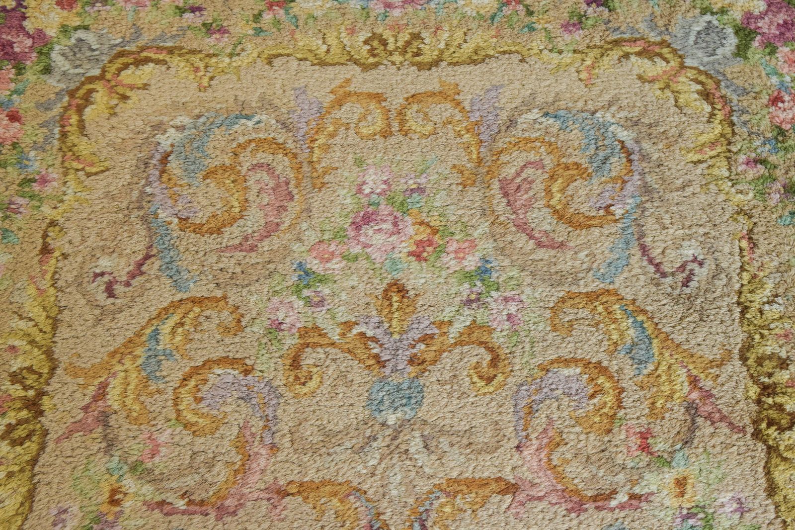 Handgeweven Vintage Spaans Tapijt, Midden 20e Eeuw photo for sale