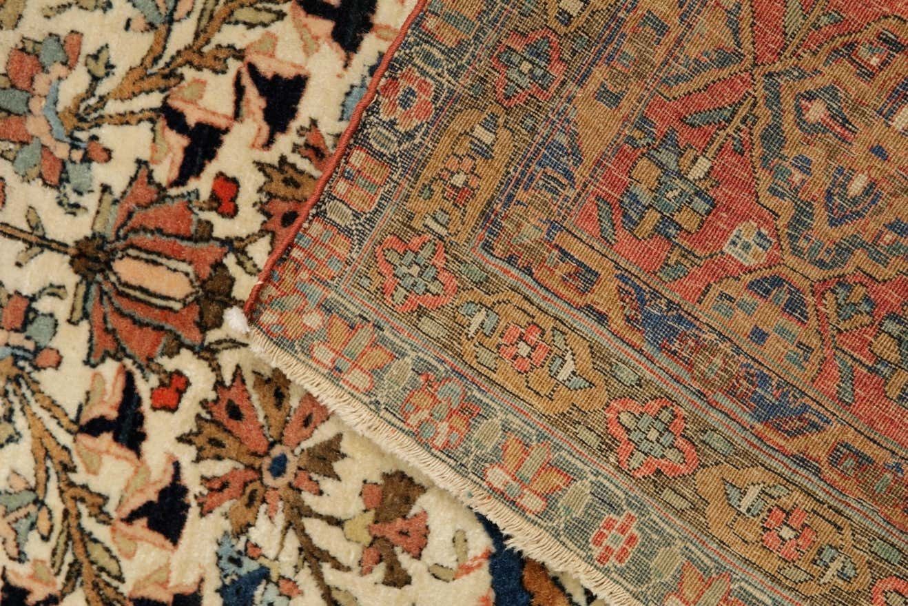 Traditional Carpet Vase Rug Hand Knotted Antique Living Room Rug photo vinterior