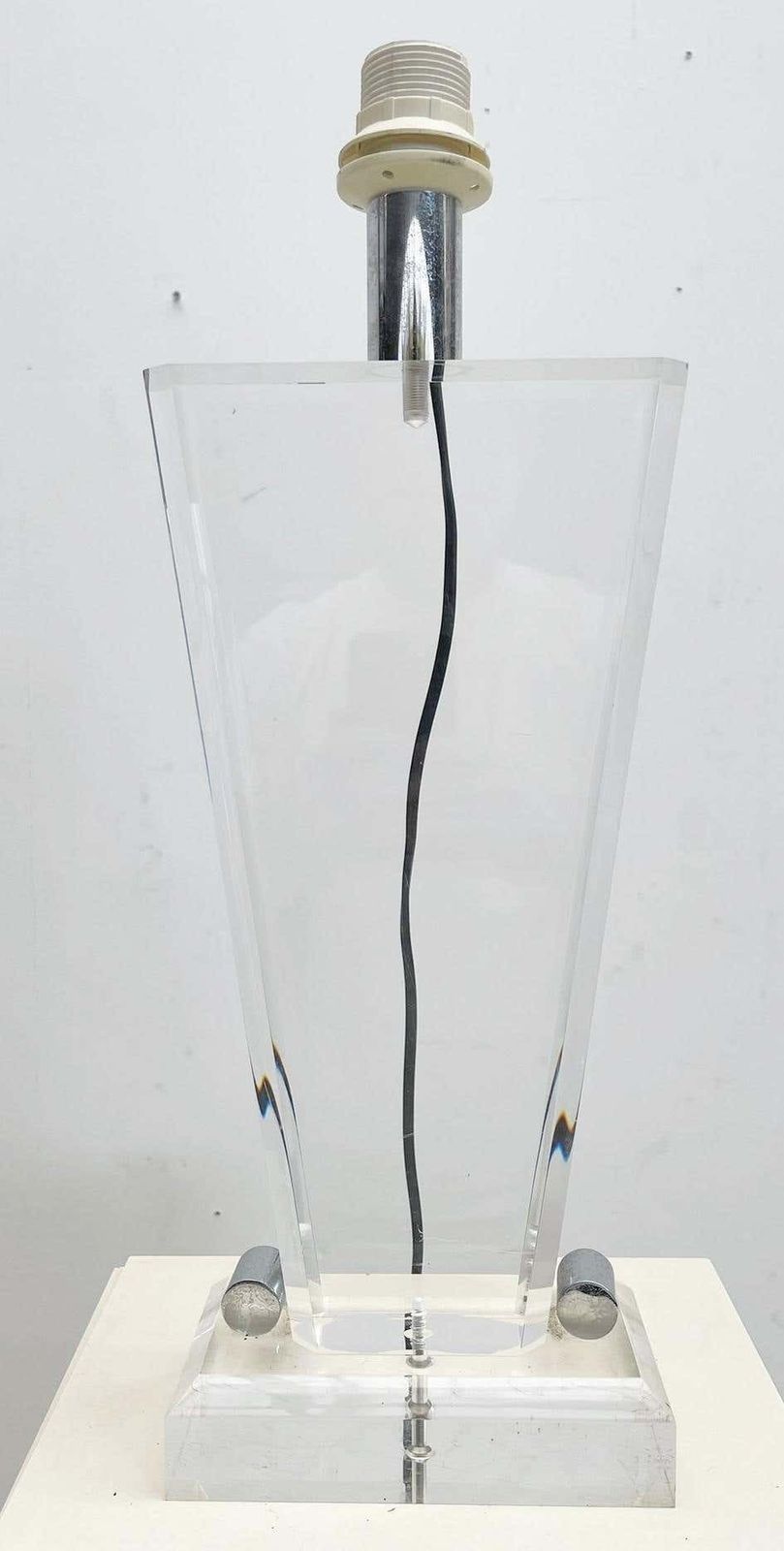 photo buy Pair Of Mid Century Plexiglass Table Lamp With Lampshade   Italy 1970s