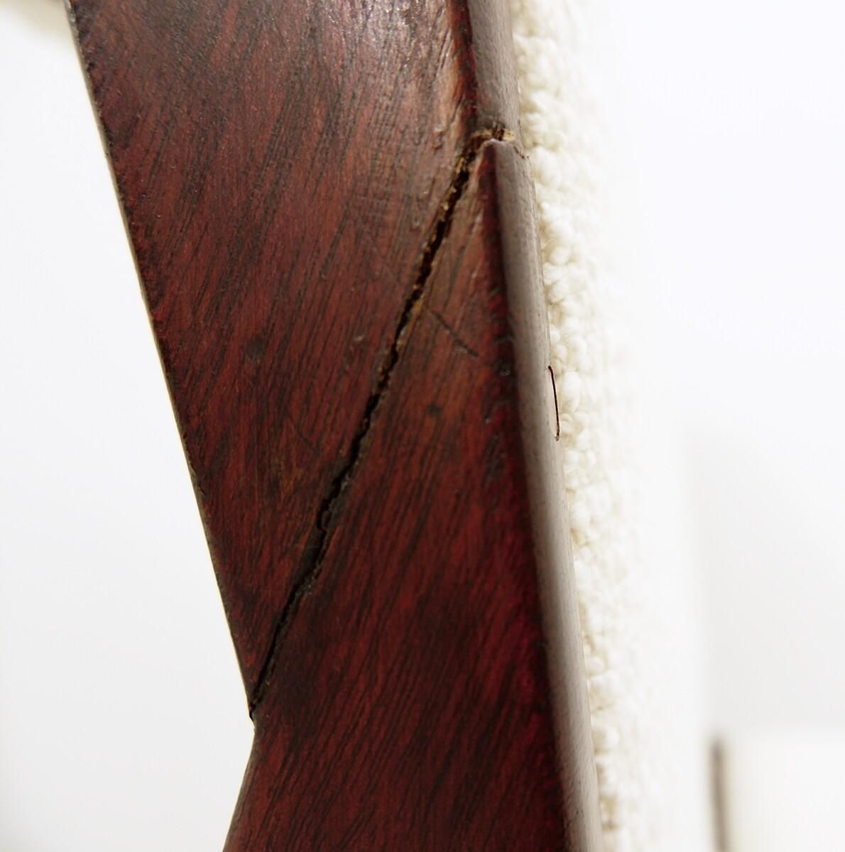 Set Of 4 Mid Century Modern Italian Chairs, Wood And White Fabric, 1960s photo vinterior