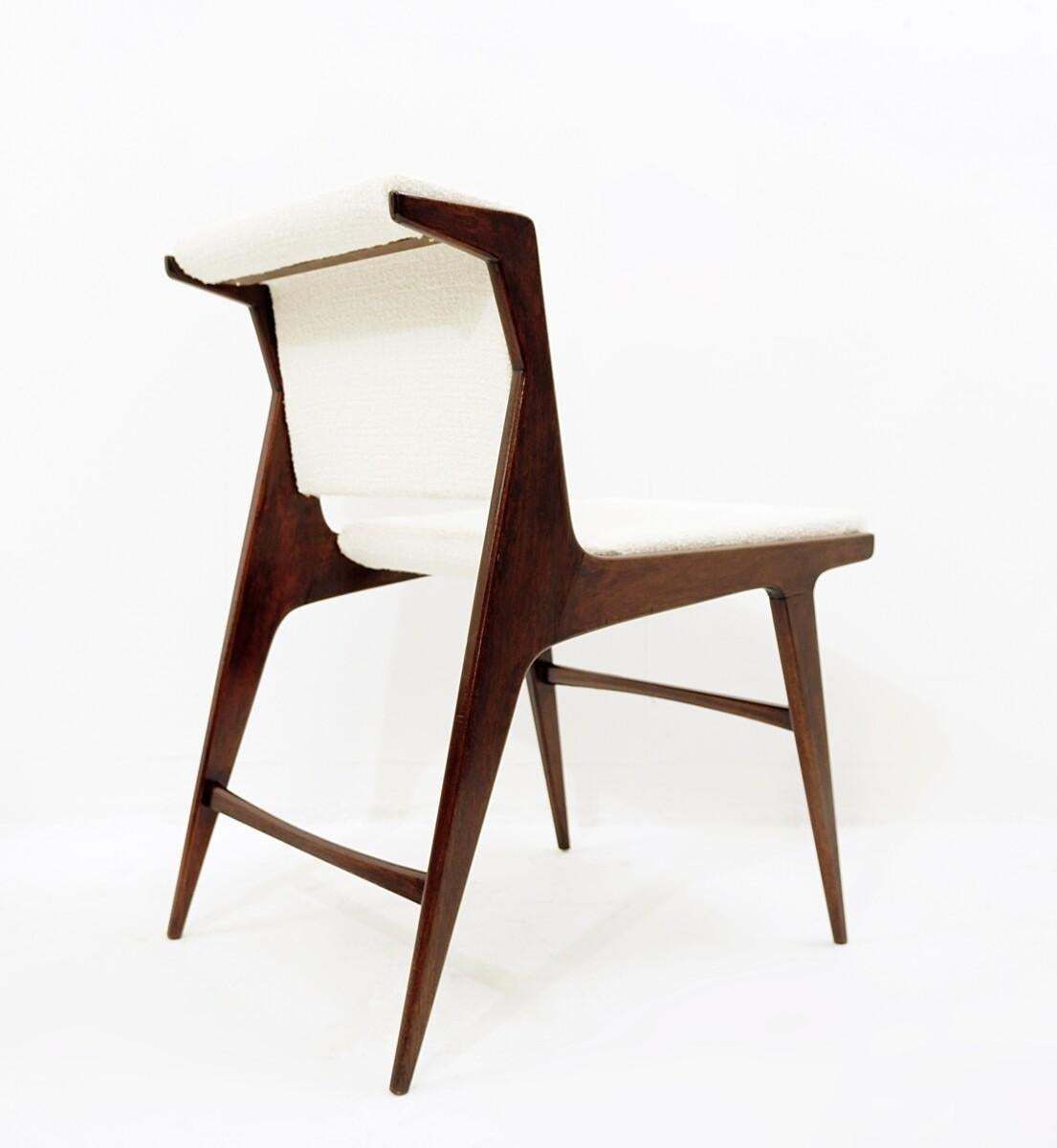 Set Of 4 Mid Century Modern Italian Chairs, Wood And White Fabric, 1960s photo vintage