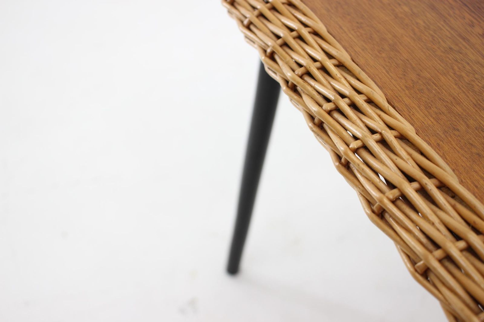 1970s Coffe Table With Rattan Edge, France photo vinterior