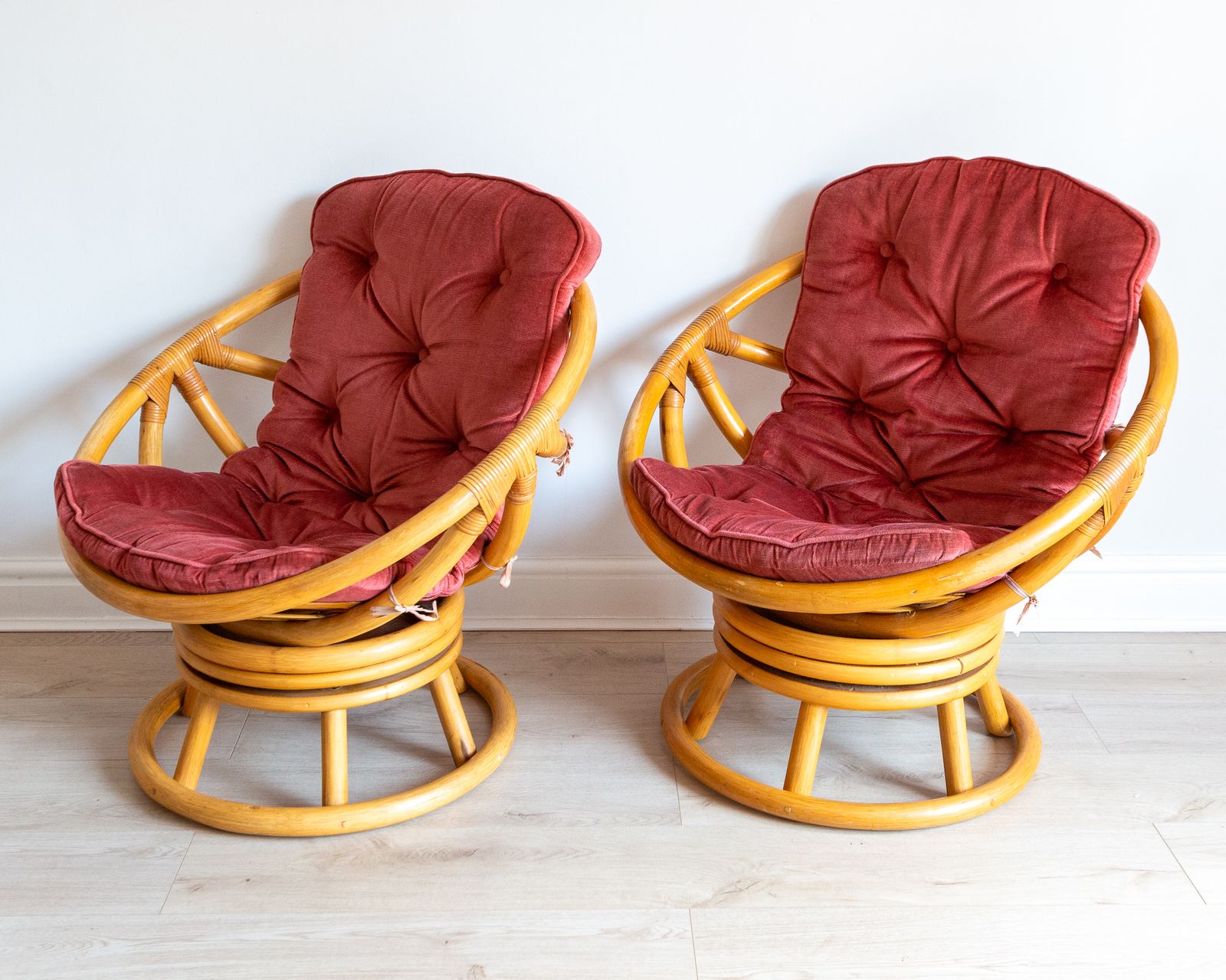 photo vinterior Rare Pair Of 1970s Bamboo Swivel Chairs Mcm Easy Chairs By Angraves Of Leicester