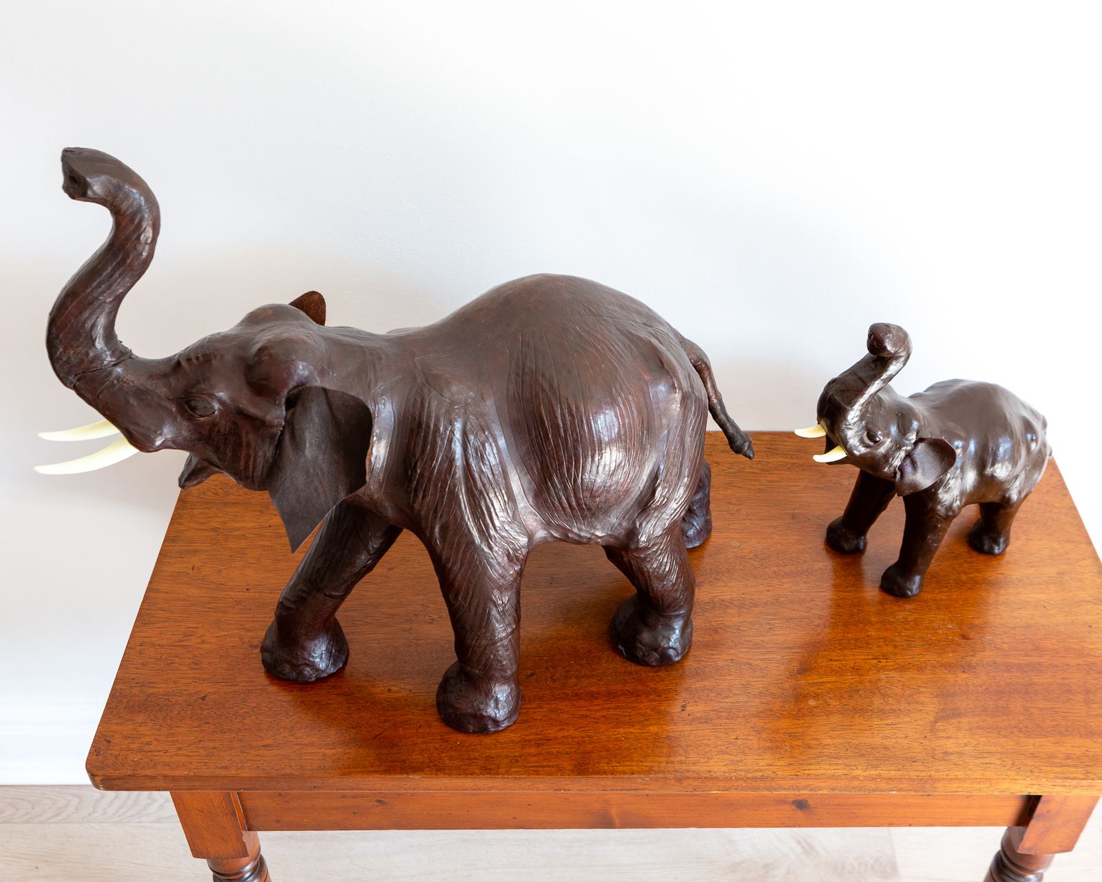 Pair Of Vintage Mother And Baby Leather Elephant Statues Figurines Liberty Mcm photo vinterior