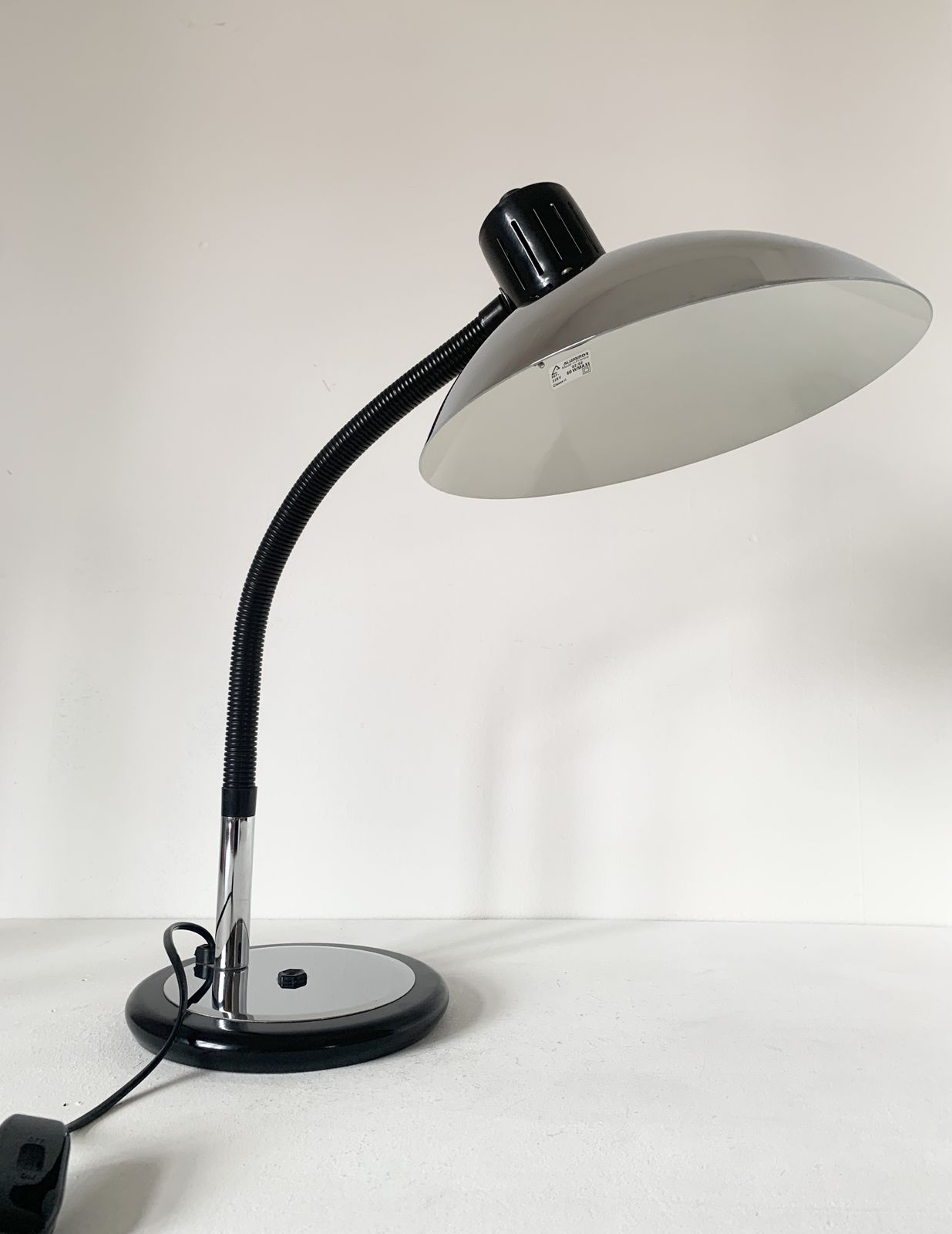 Vintage Mid Century Post Modern Ufo Saucer Black & Chrome Desk Lamp photo furniture