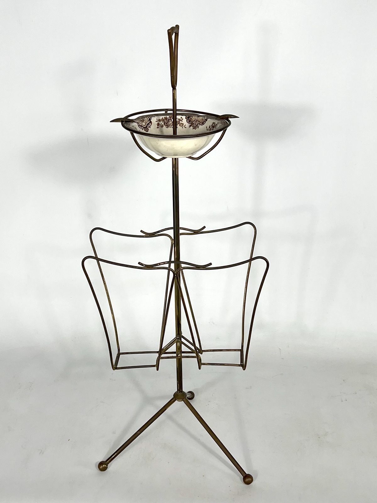 photo furniture Vintage Italian Brass Magazine Rack From 50s