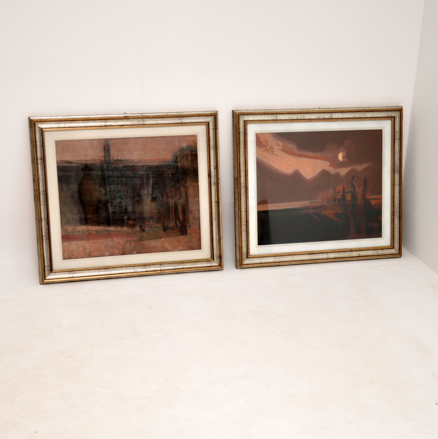 643.76 Pair Of Italian Abstract Framed Oil Paintings C.1980 Signed "Giussani" photo