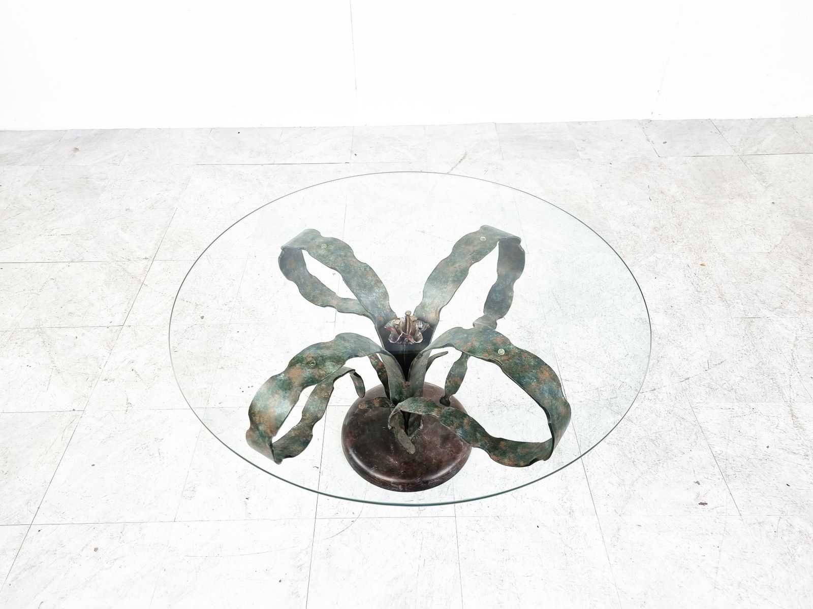 Sculpted Steel Flower Coffee Table, 1970s photo vinterior